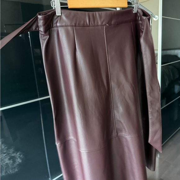 Nicole Miller Maroon Pleather A-Line Skirt - Picture 9 of 16